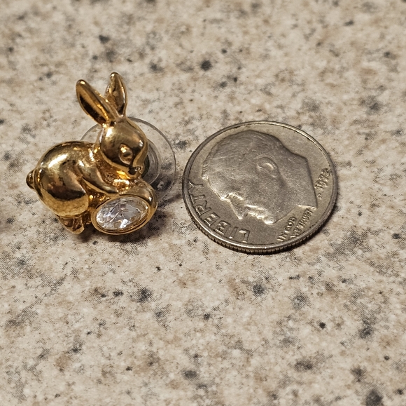 Vintage Goldtone Easter Bunnies with Rhinestone Eggs Pierced Earrings - Picture 4 of 4